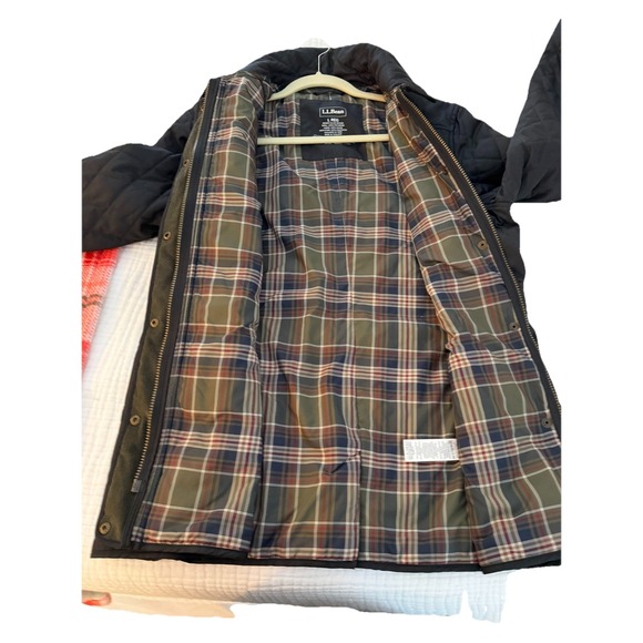 LL Bean Riding Jacket Barn Coat Women's Black Quilted Plaid Lining LARGE EUC - Picture 2 of 9